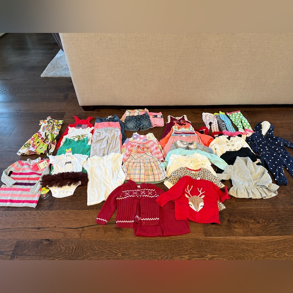12 to 18 months - BUNDLE (34 pcs) Baby Gap/ H&M/ Janie and Jack